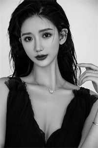 红楼黄袍加身这可让朕如何是好 红楼黄袍加身这可让朕如何是好